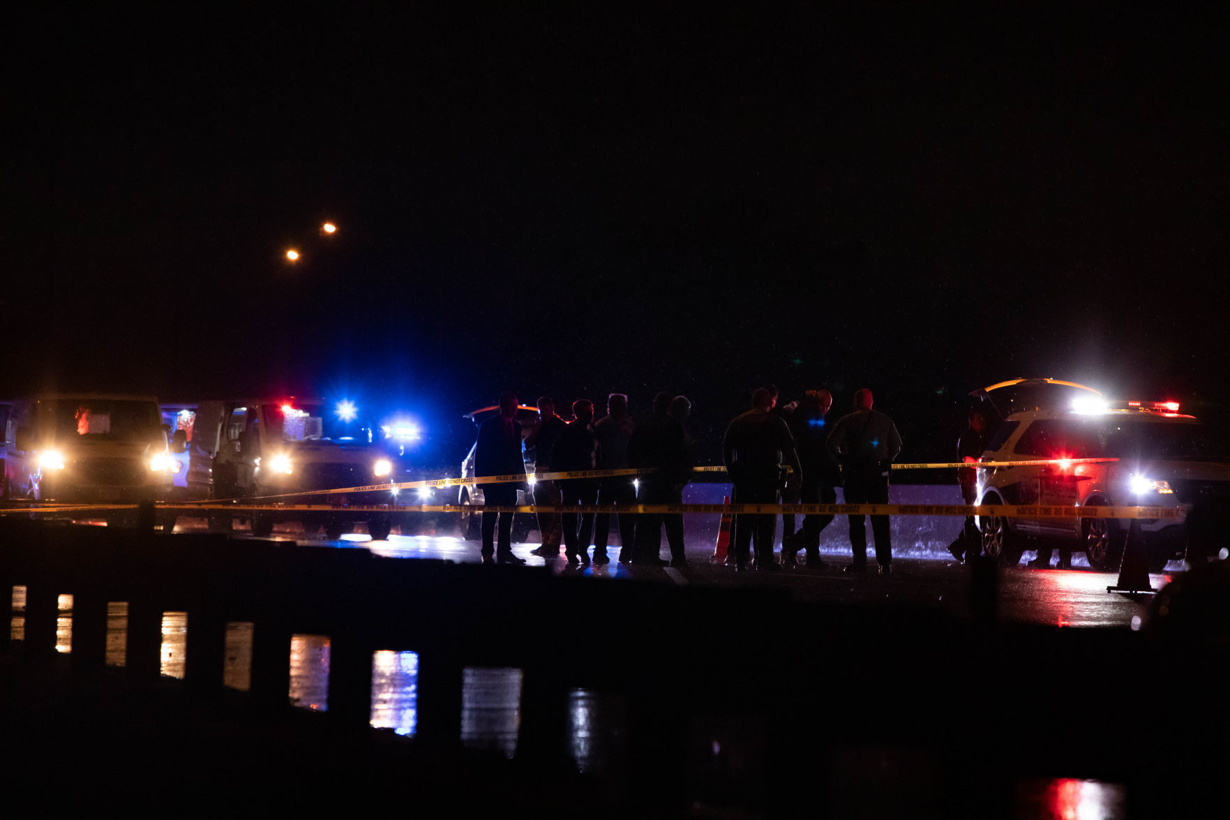 Officer shot in Webster Groves on Interstate 44 at the Elm Avenue exit